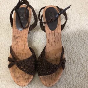 GUC brown macrame heels